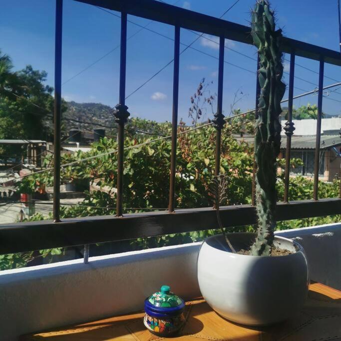 1 Bedroom Apt With Ac , Tv , Wi-Fi Near Dt And Beach Zihuatanejo Exterior photo