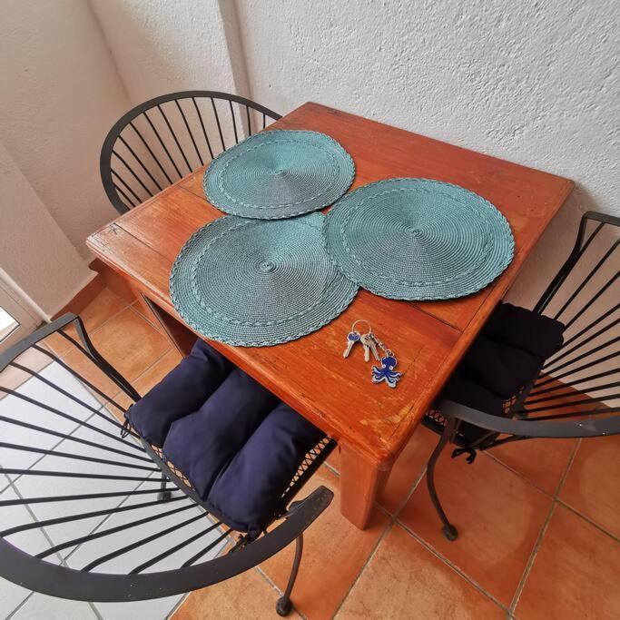 1 Bedroom Apt With Ac , Tv , Wi-Fi Near Dt And Beach Zihuatanejo Exterior photo