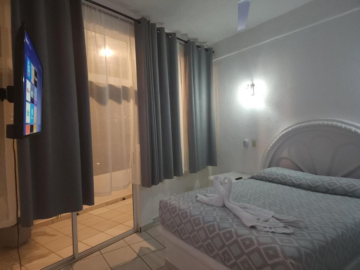 1 Bedroom Apt With Ac , Tv , Wi-Fi Near Dt And Beach Zihuatanejo Exterior photo