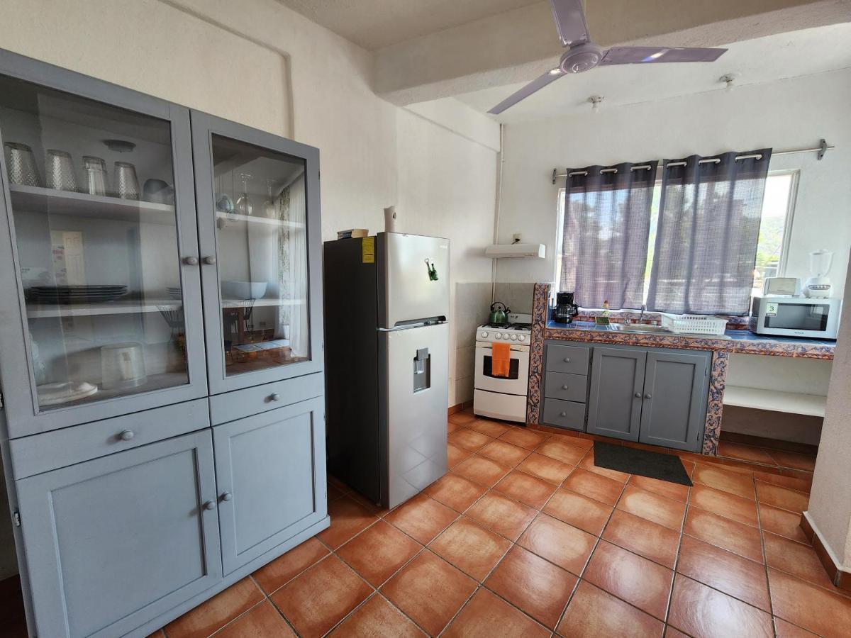 1 Bedroom Apt With Ac , Tv , Wi-Fi Near Dt And Beach Zihuatanejo Exterior photo